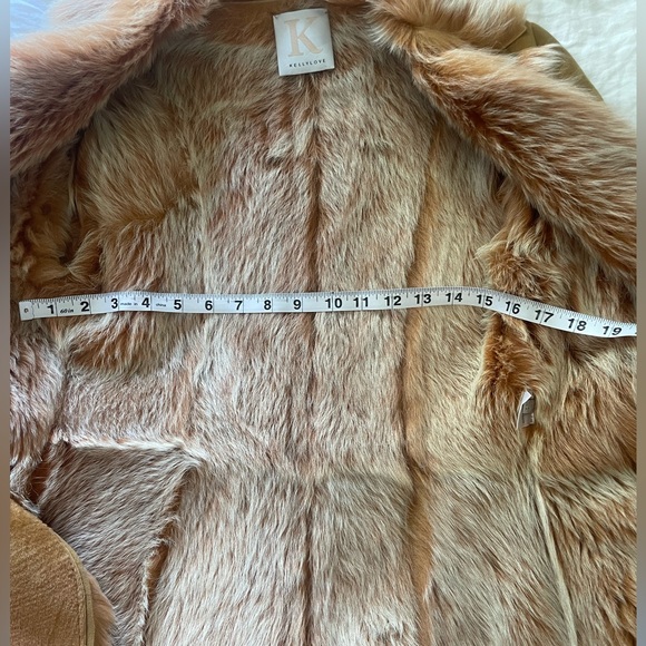 Women's Sheepskin Coat - Picture 11 of 14